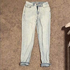 Size 2 long American Eagle Mom Jeans